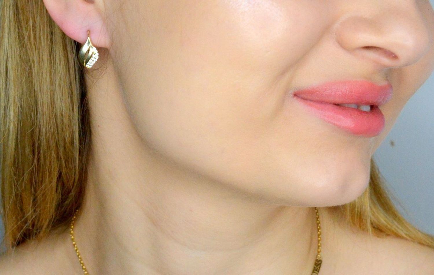 Złote kolczyki damskie 375 klasyczne z białymi cyrkoniami KL 8816 375 (2).jpg